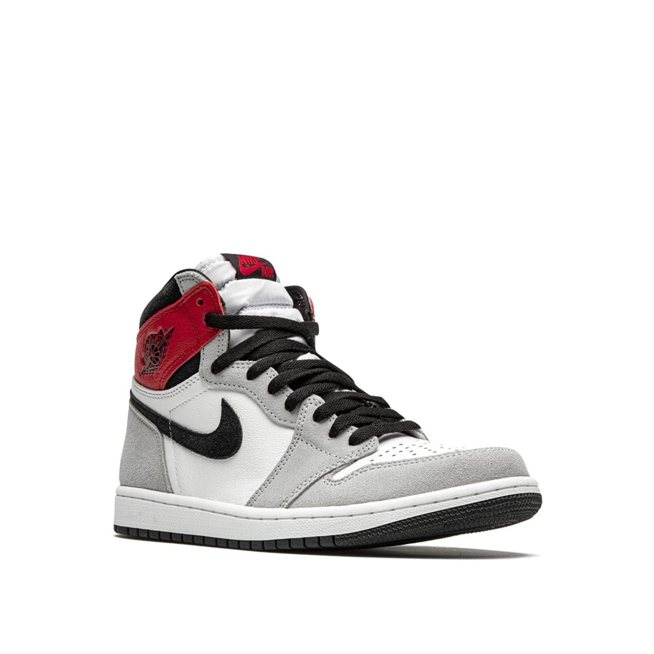 AIR JORDAN 1 RETRO HIGH OG "Light Smoke Grey"